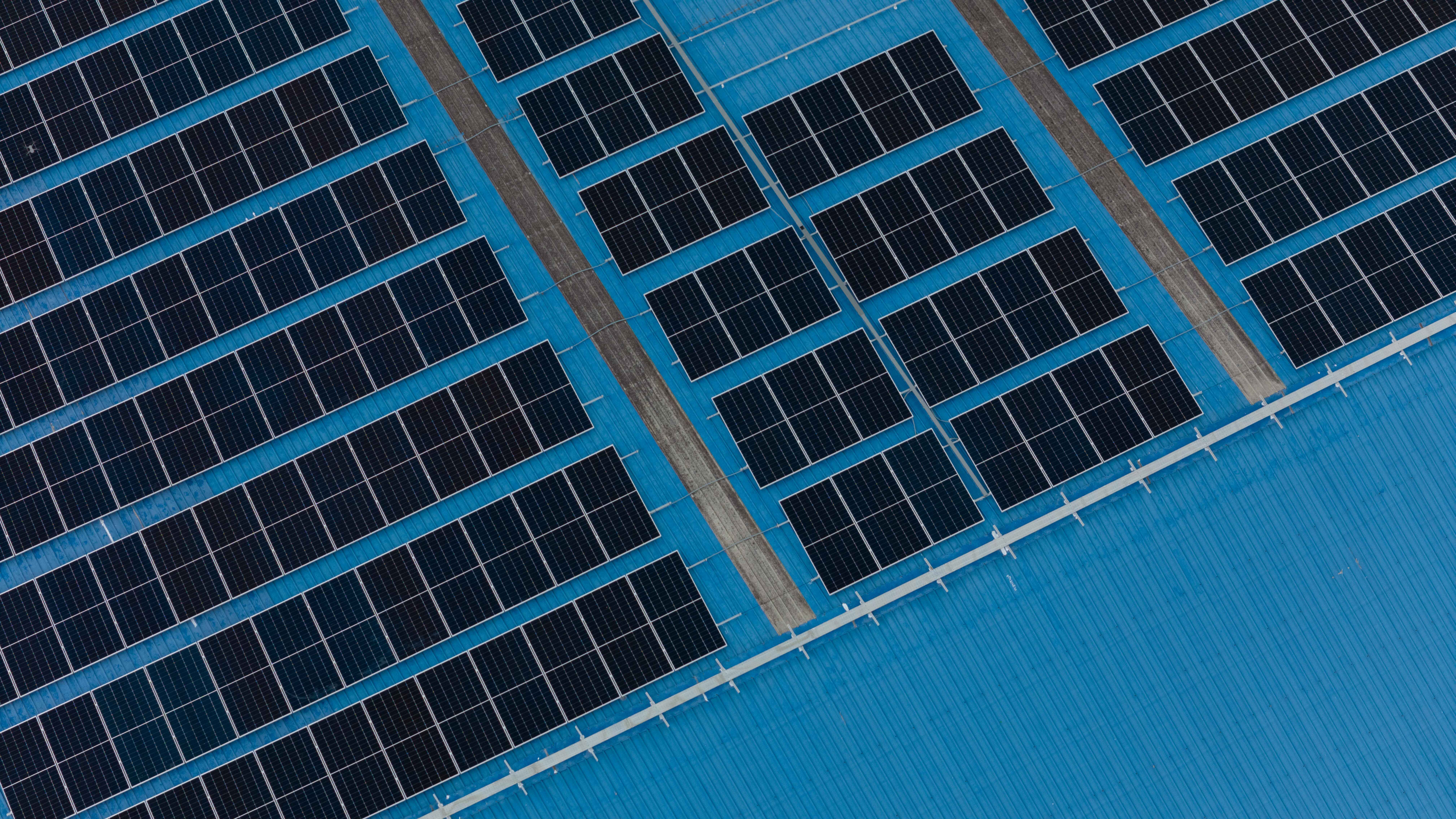 Why Smart Industries Are Racing to Invest in Solar Power India 2025